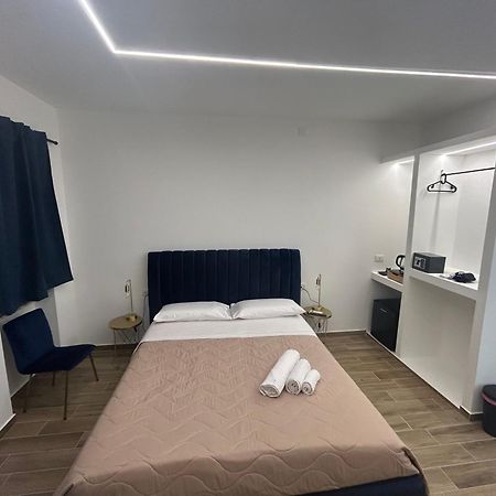Sistra 12 Panzió Catania-Fontanarossai nemzetközi repülőtér Kültér fotó