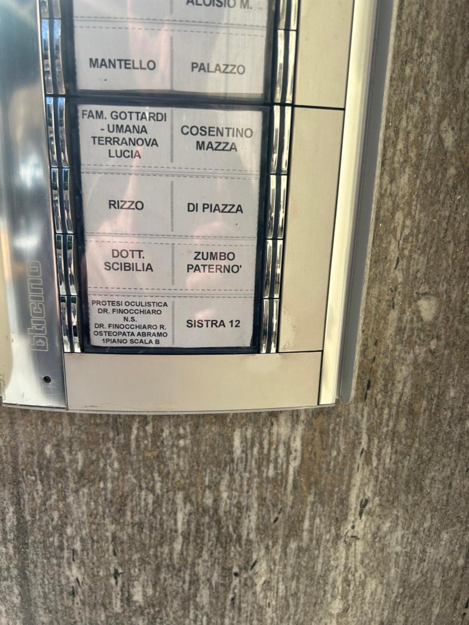 Sistra 12 Panzió Catania-Fontanarossai nemzetközi repülőtér Kültér fotó